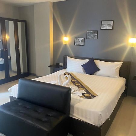 Holiday Home Patong Exterior photo