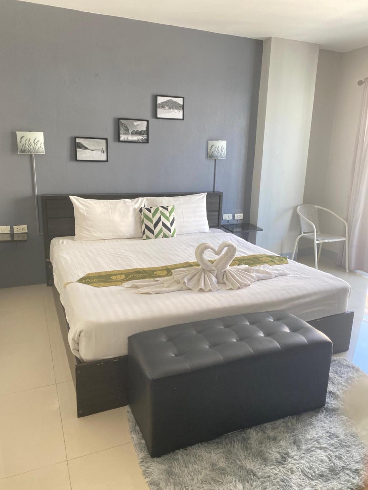 Holiday Home Patong Exterior photo
