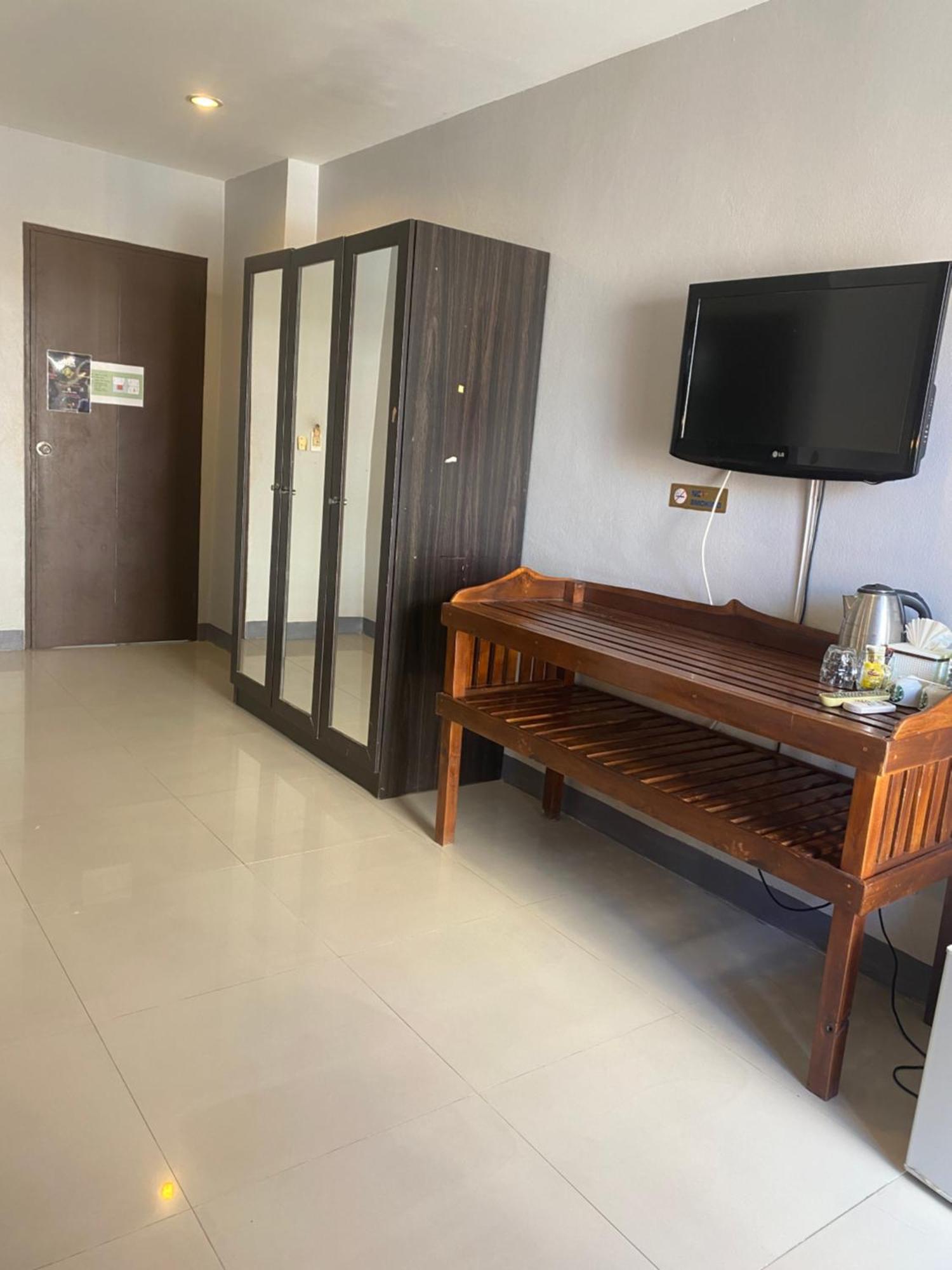 Holiday Home Patong Exterior photo