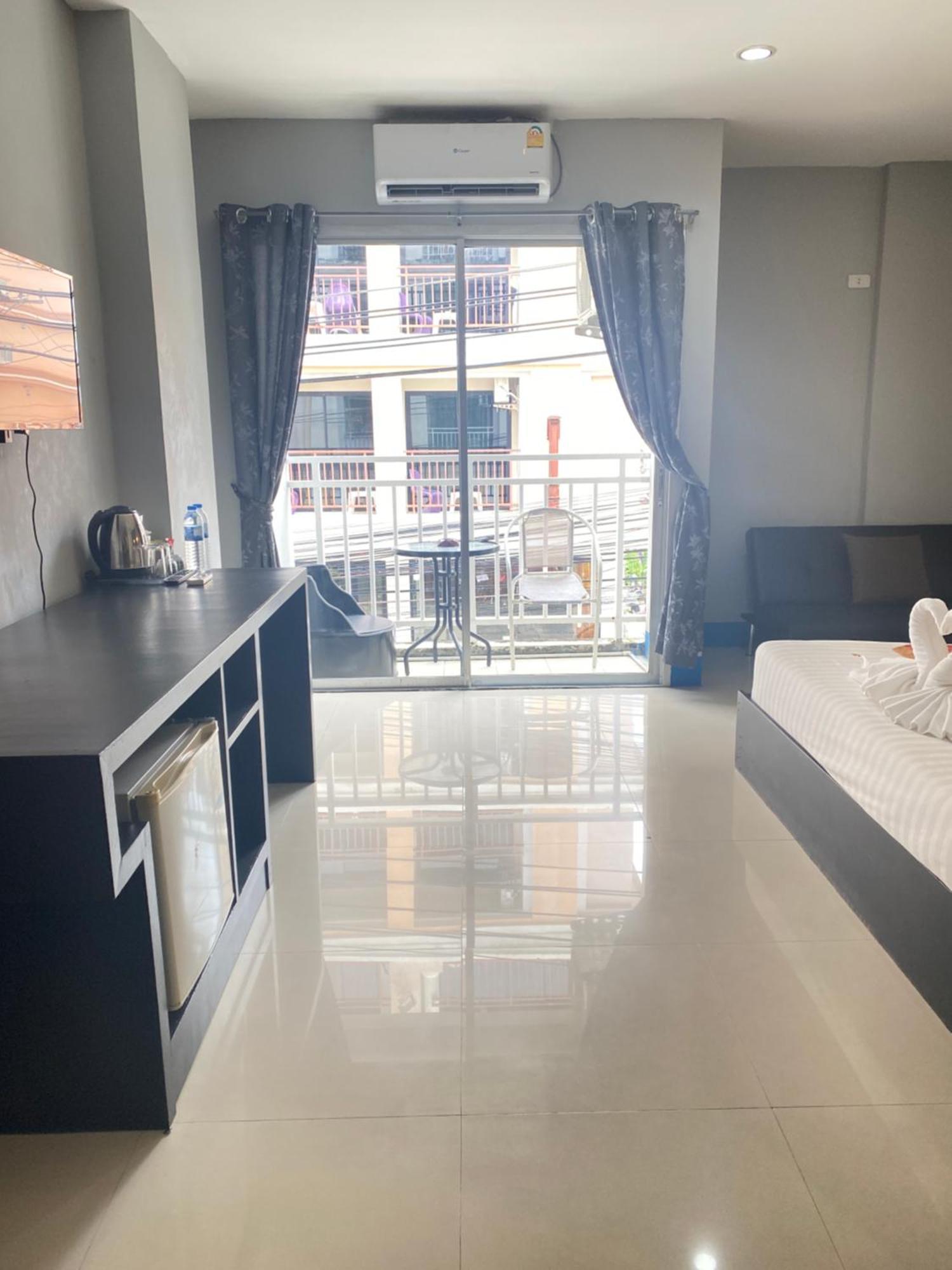 Holiday Home Patong Exterior photo